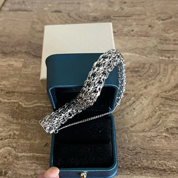 Sterling Silver bracelet - Picture 2 of 7